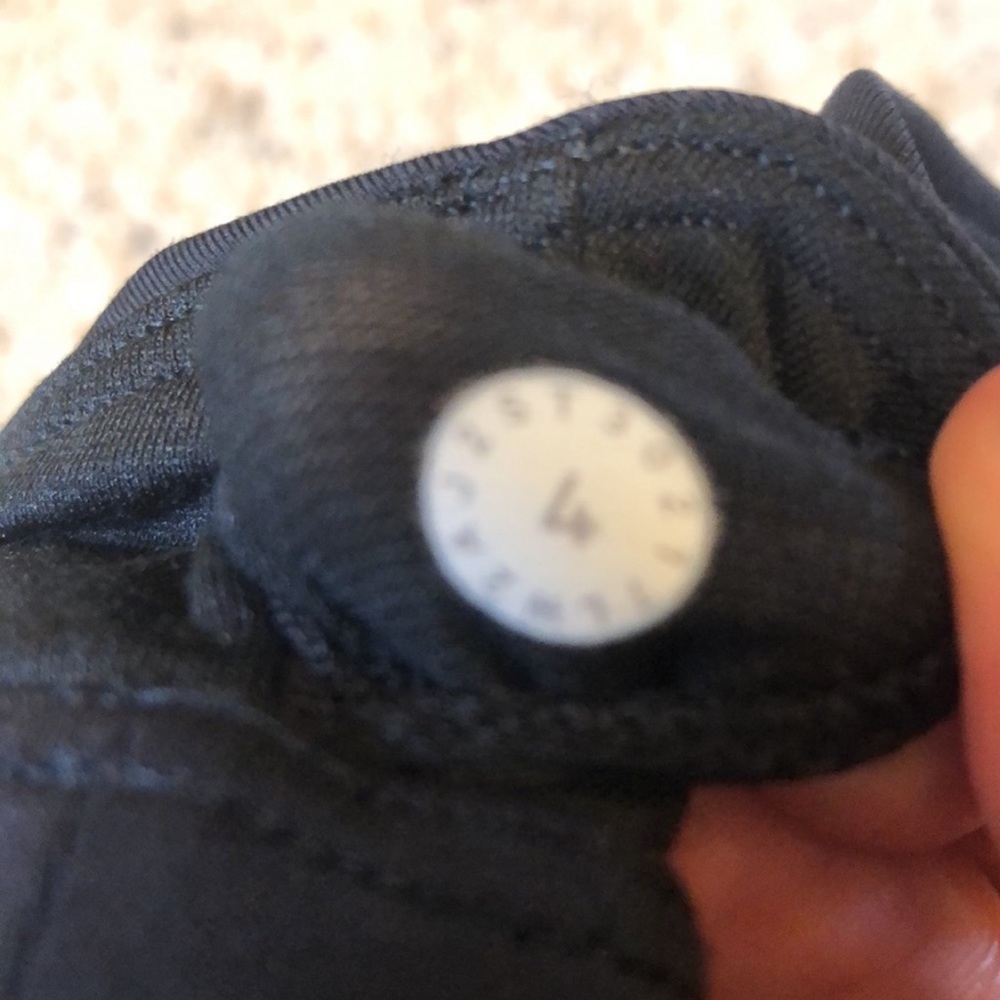 Lululemon Pushing Limits Bra Black Size 4 - Picture 7 of 7